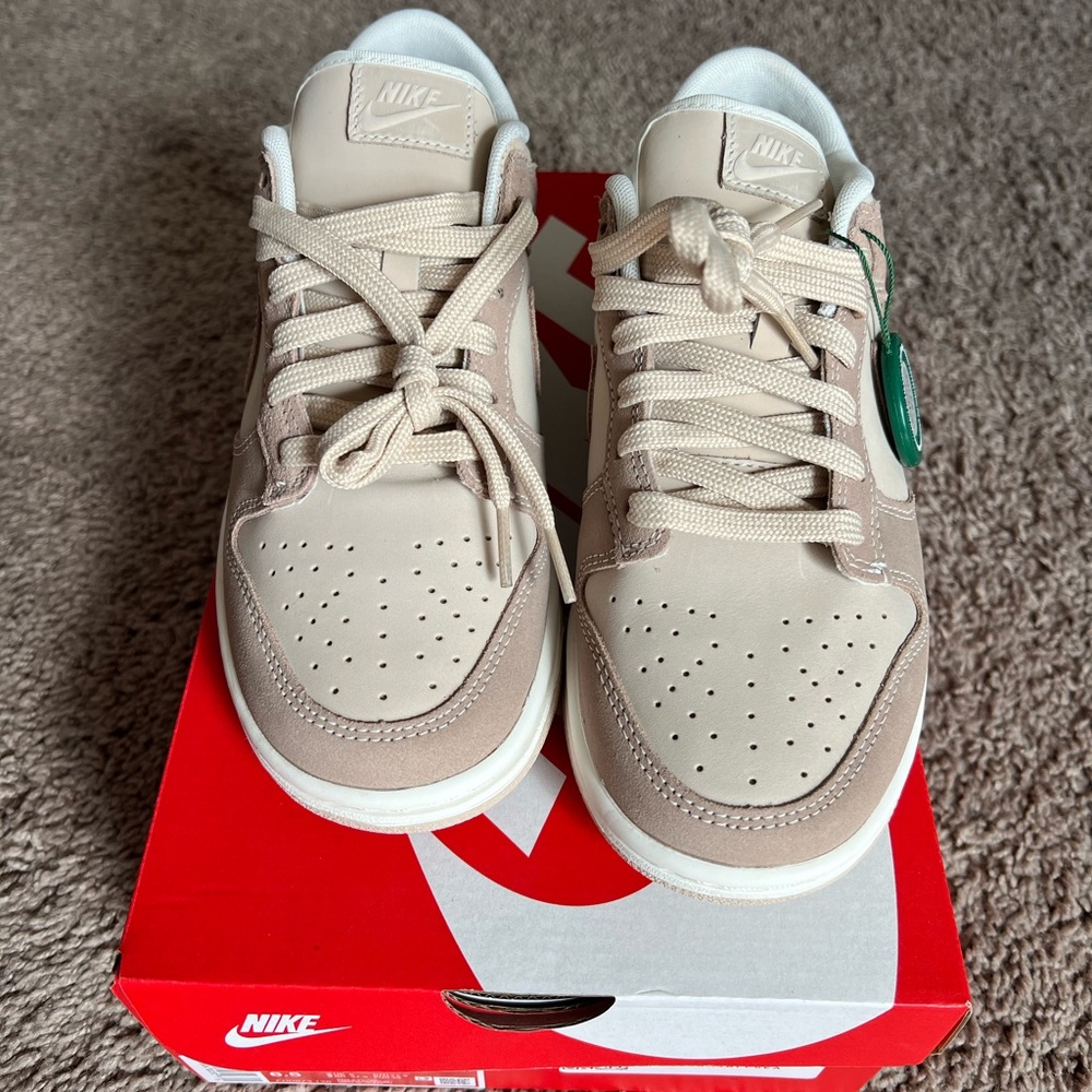 Nike Dunk Low SE - sanddrift/hemp-sail color, women’s size 8